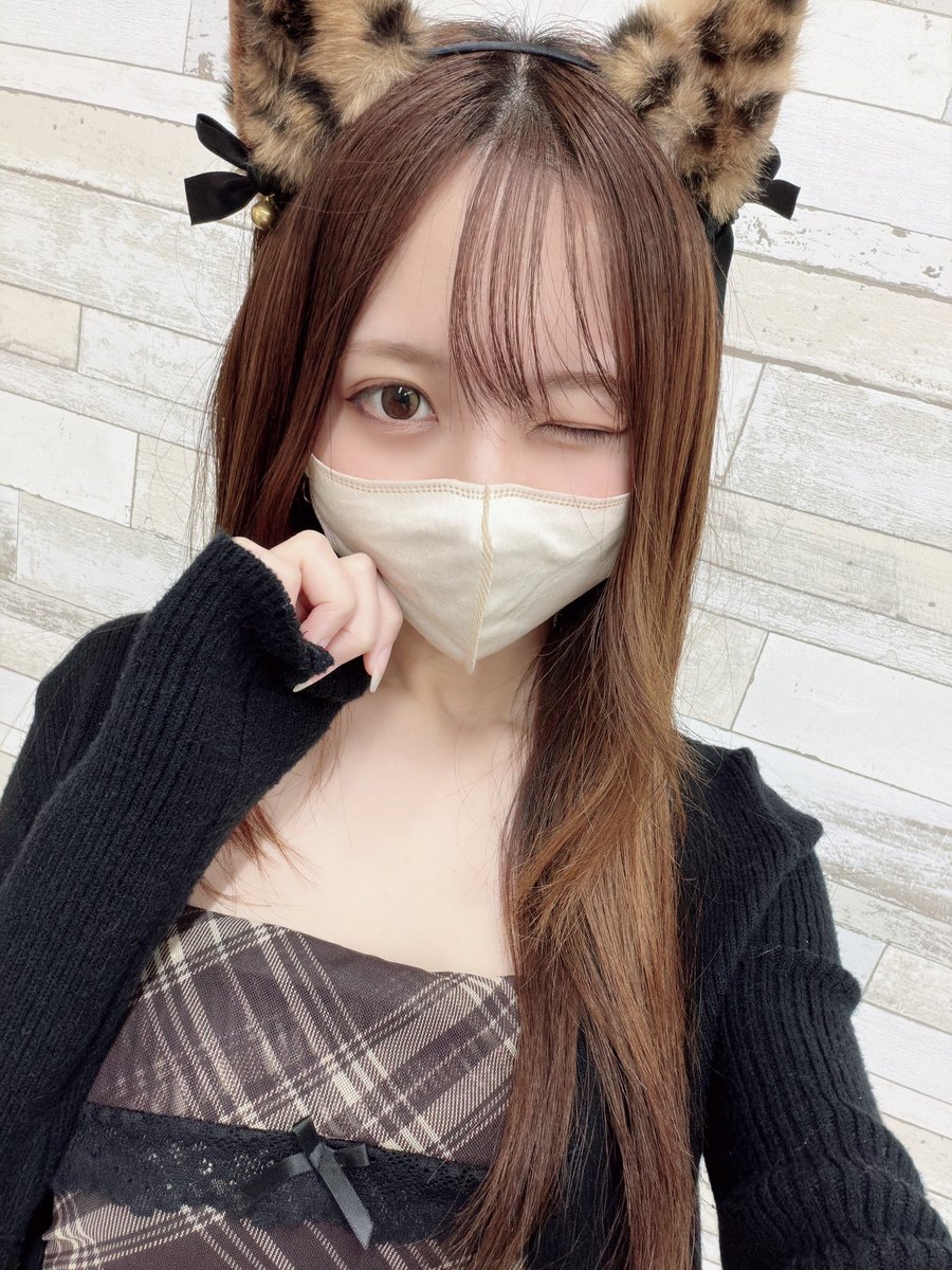 miamiamaxxx's tweet photo. ウインク年々下手なってく…🫤

【🦋来店告知🦋】
⟡.· ┈┈┈┈┈┈┈┈┈┈⟡.·
🌟明日、10月5日(月)
📍 #アポロ長田 店
⏰ 《✨️10:00開店✨️》来店▶︎12:00〜
⟡.· ┈┈┈┈┈┈┈┈┈┈⟡.·

スロット実践🎰明日は何打とうかな〜🪄
明日もよろしくお願いします🌟
#PR https://t.co/GI7rbmOMsj