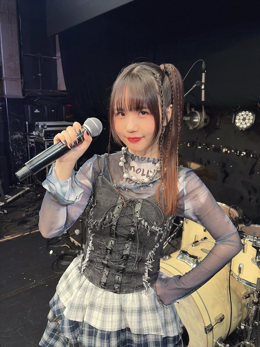 DIALOGUE_staff's tweet photo. 🏠DIALOGUE＋Room vol.10🪟

「稗田寧々は歌いたい!!!」
ありがとうございました💛🎸

このあと21:00～頃からアフタートークです！

ZAIKOにて配信チケット販売中🎟️

▼購入はこちら💁
https://t.co/vjtCCisjZE

#ダイアローグ https://t.co/5UwZ0raip1