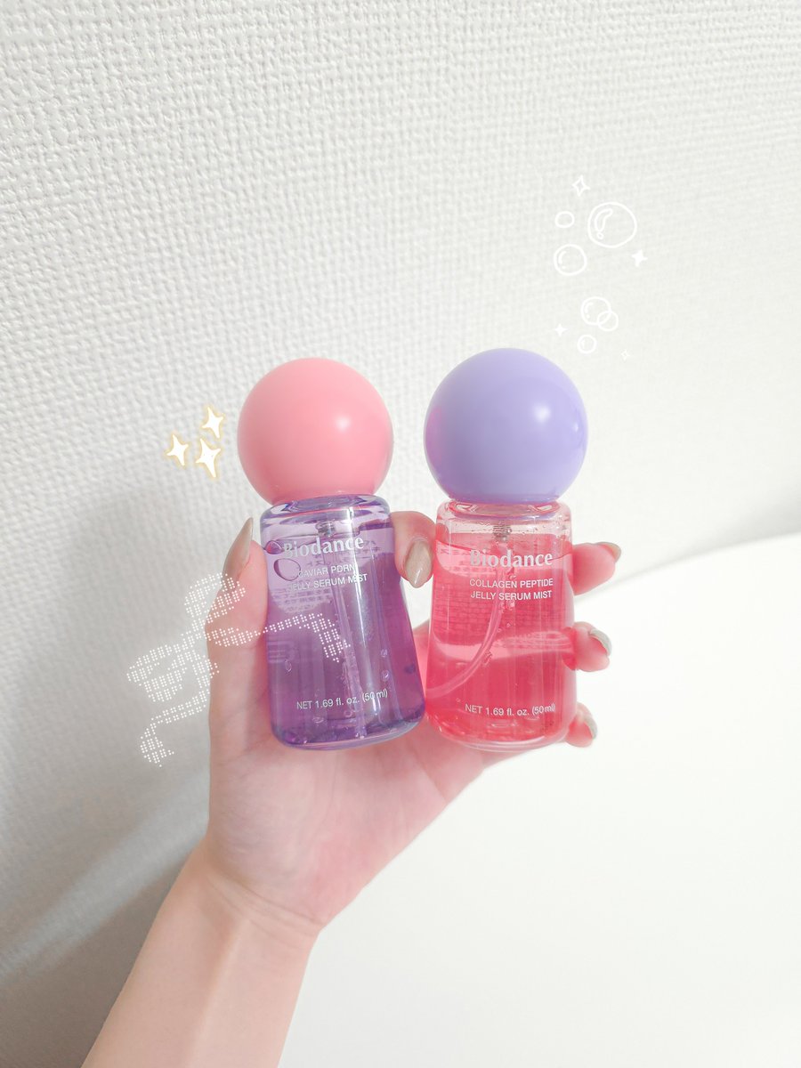 _6ako_'s tweet photo. 【#PR 】
Biodance
🩷コラーゲンペプチドゼリーセラムミスト
💜キャビアPDRNゼリーセラムミスト

朝1回でOK!!
一般ミスト対比 「保湿持続力 約3倍」✨

肌に触れた瞬間に密着して「水光ゼリー膜」になって、水分が蒸発しにくいの🥺
この保湿力のおかげでファンでも磁石みたいに密着してくれて最高🫶

それと、
遠くから噴射して広範囲に塗布する「ミストモード」と
肌の近くで噴射する「セラムモード」
の2通りで使い分けもできる！！

蓋の色交換したのもかわいいので見て🥹

@biodance_japan 
#ゼリーセラムミスト
#コラーゲン
#キャビアPDRN