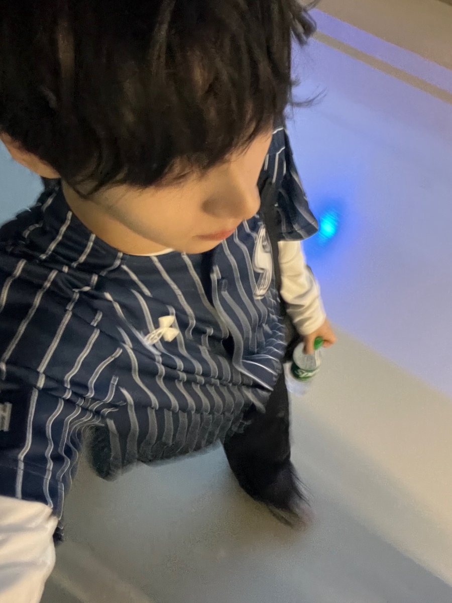 hourlysjw's tweet photo. #SEOJEONGWOO #서정우 #AHOF #아홉 https://t.co/Eu7u8KVBFq