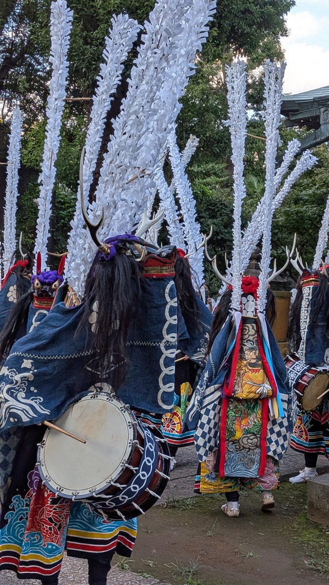 kusa_moc_chi's tweet photo. シシオドリ（鹿踊・鹿子躍・獅子踊・獅子躍）観たことないという人に
昨日の西向天神社の動画見せて、どんなに素晴らしいかを熱く語ってしまつた之巻💨 https://t.co/BRFsAXbAd7
