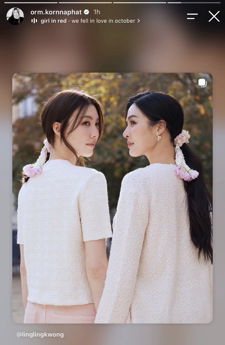 aliceoxstt03's tweet photo. ling hỏng có tag nhưng vẫn có người share về story lẹ lắm 😌 hành vi cặp đôi quá nha

#LinglingKwong #OrmKornnaphat 
#LingOrmDiorSummer27 #LingOrm 
#Dior #DiorSummer27 #PFW https://t.co/D8UhKnQKWO