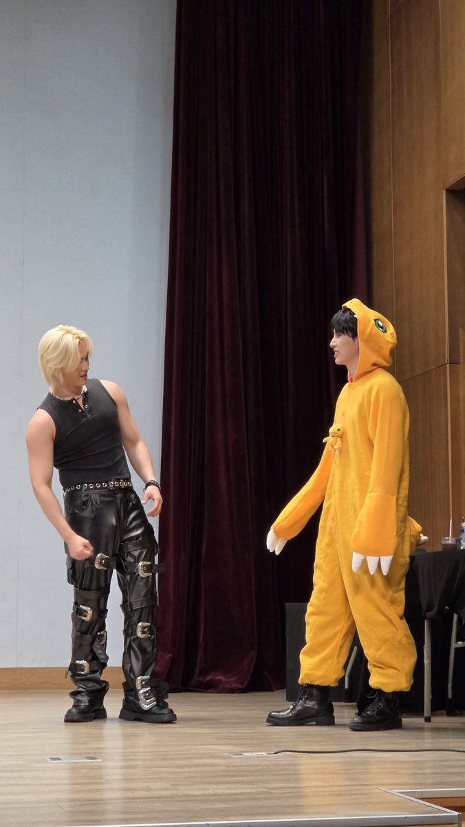 geonbbaang's tweet photo. man and agumon violence sighted https://t.co/N7FVu181Xx