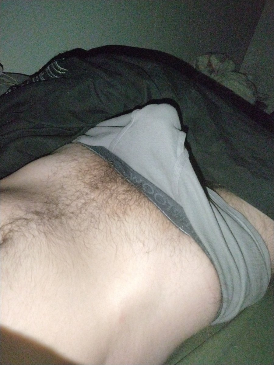 desperatecuck82's tweet photo. #daddy has morning wood 🪵 who wants to help relieve me 💗 https://t.co/ggn1ufCm79