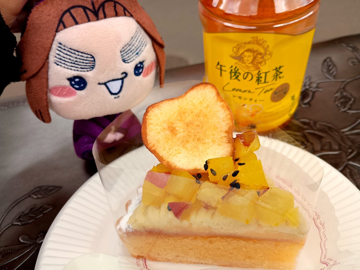 Mulbehanken's tweet photo. しゅうかくさいの🍠タルトと３色🥔餅と…鴨🦆！！！#rkrnぬい撮り部 https://t.co/jsp81Ldkjv