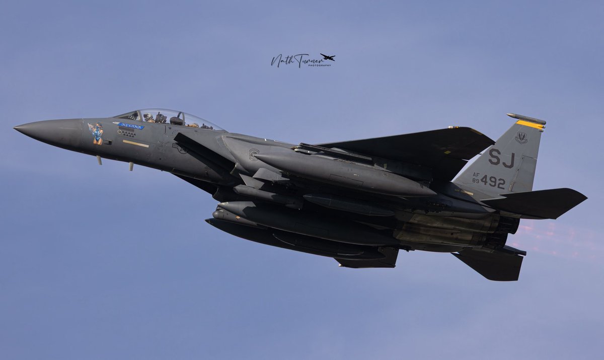 NathT93's tweet photo. TABOR Flight departs Mildenhall https://t.co/g3WYXAHKDs