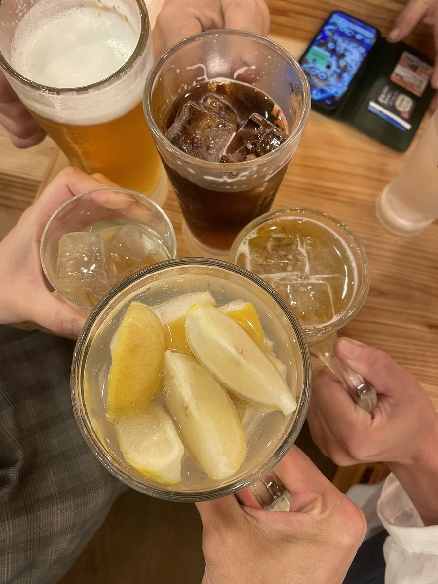 ZEX_Shiiha's tweet photo. なんか偶然隣の人たちがPやったので
(;˙³˙)〜♪

#アイマスP呑兵衛部 https://t.co/WvAYdRewDd