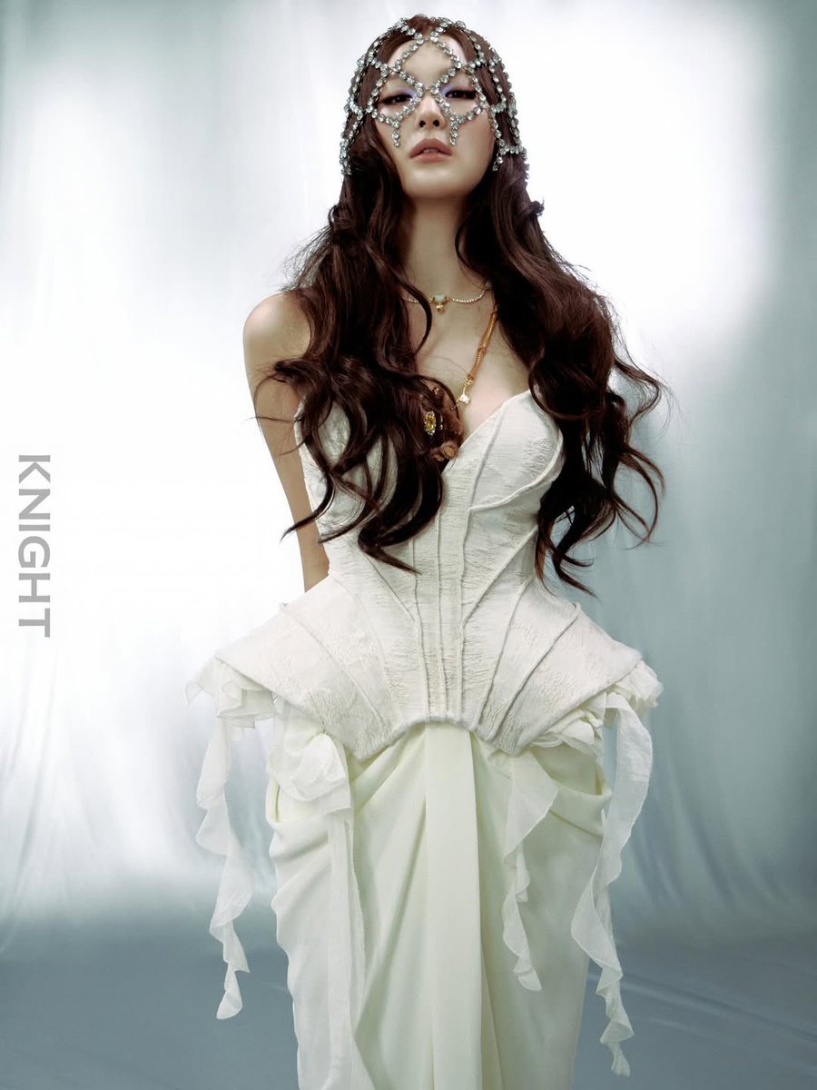 ksgdinas's tweet photo. seulgi for knight china magazine https://t.co/wDwvqx6w9n