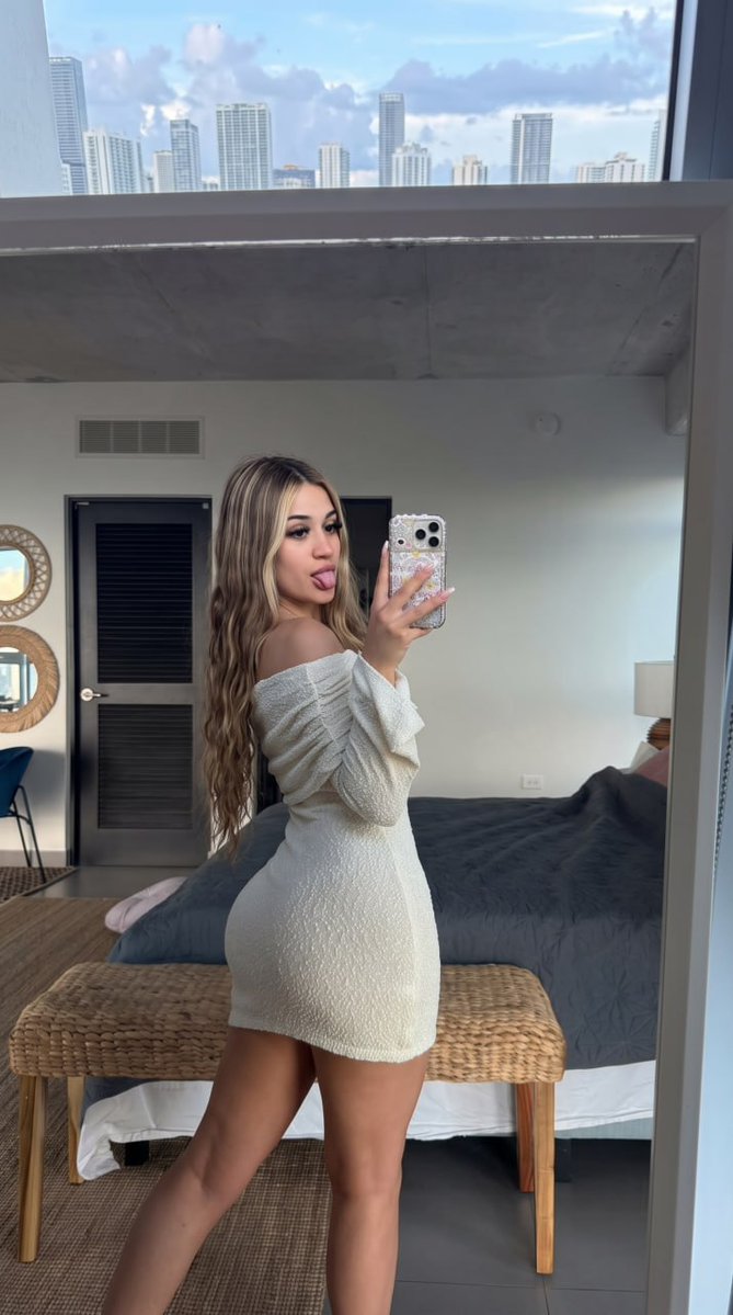 realcherrylara's tweet photo. @savflqueen you already clicked this, good😘 https://t.co/bBHYac8VFG