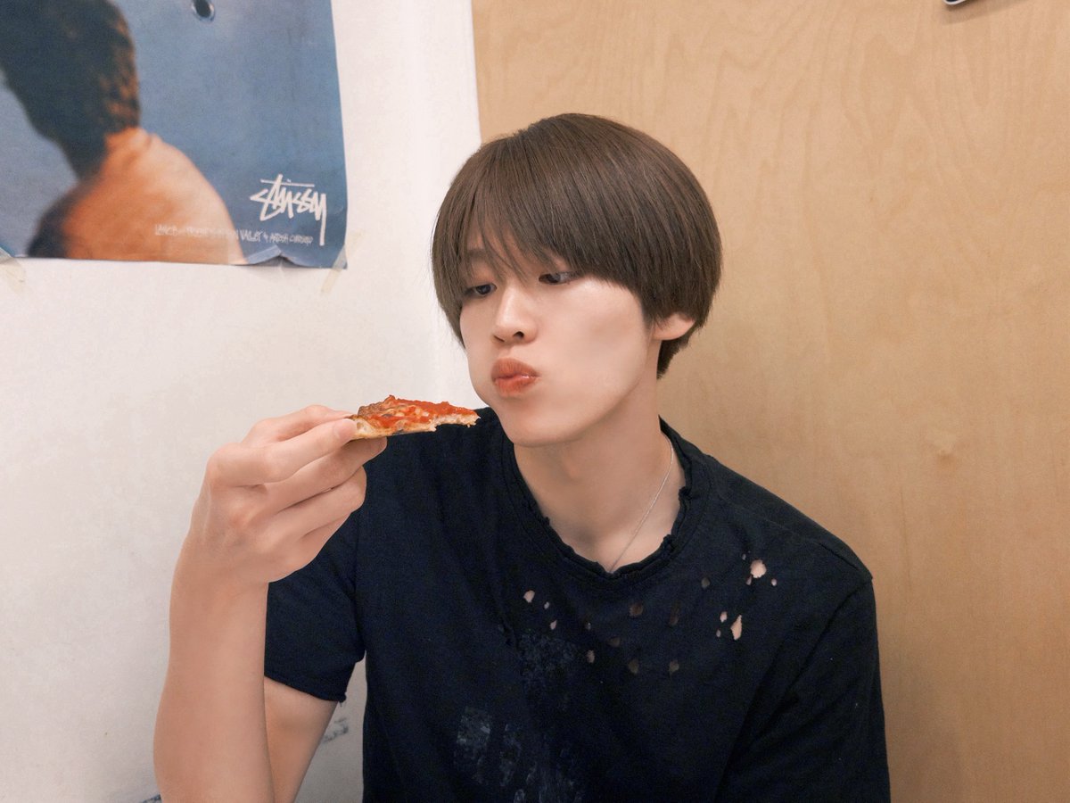 official_DXTEEN's tweet photo. [#大久保波留]
フォト　バイ　タロウ📸🍕

#DXTEEN #OKUBONALU https://t.co/izzkVSmbFM