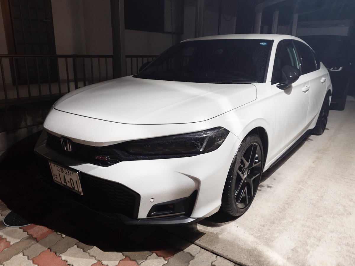 EllpyoneRS_FL1's tweet photo. ニューマイカー納車されました!!
デザインと「Road Sailing」に惹かれて…
新たなカーライフを楽しむとします♪
#シビックRS #FL1 https://t.co/H1A3IrMgsy