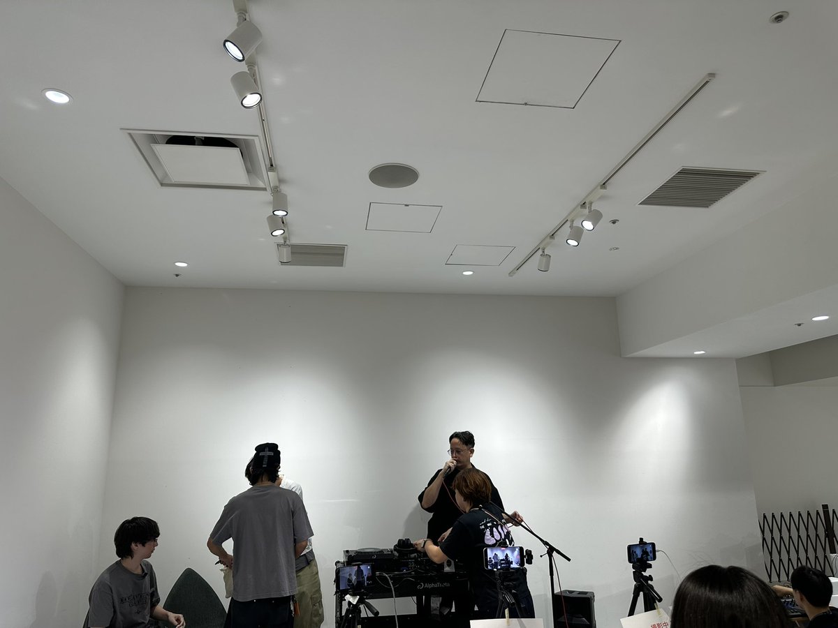 masa_dreamer's tweet photo. 懐かしいトークに絶賛✨
ありがとうございました😊
#blockfm #remo_con #tjo https://t.co/tZdM2v8Qfc