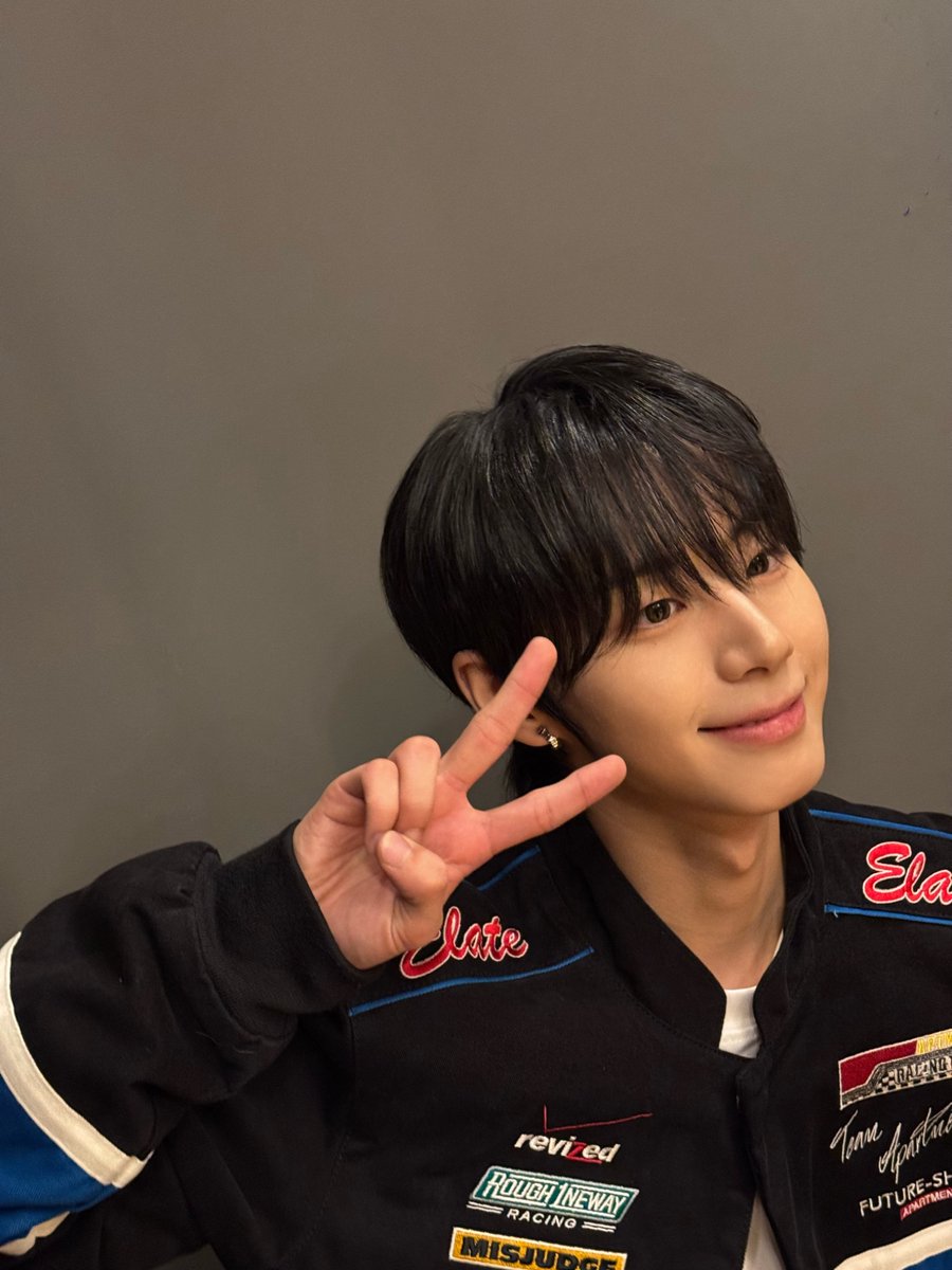 hourlysjw's tweet photo. #SEOJEONGWOO #서정우 #AHOF #아홉 https://t.co/xbALnMU8Dk