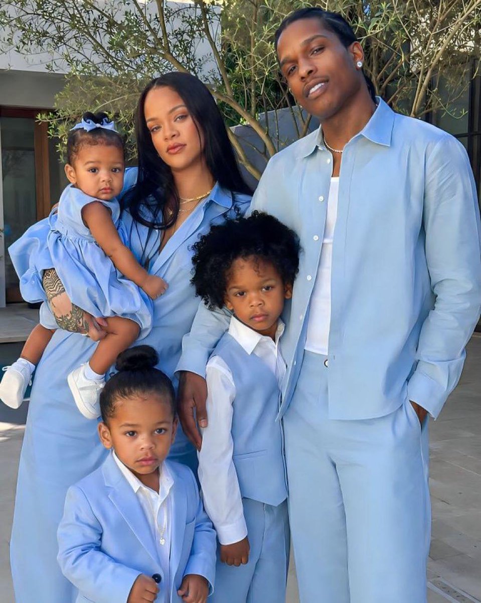 BadPersinDidIt's tweet photo. 🚨❤️ Rihanna reportedly confirms she’s expecting baby No. 4 with A$AP Rocky!

“I know everyone has been asking, so I’ll finally say it  yes, I’m pregnant again. Baby number four is on the way. 🥹❤️

Honestly, I didn’t expect this to happen so soon, but A$AP and I are incredibly excited. We’re nervous, grateful, and still taking it all in. I’ve always dreamed of having a big family, and now our family is growing once again. It feels surreal, but I couldn’t be happier.”