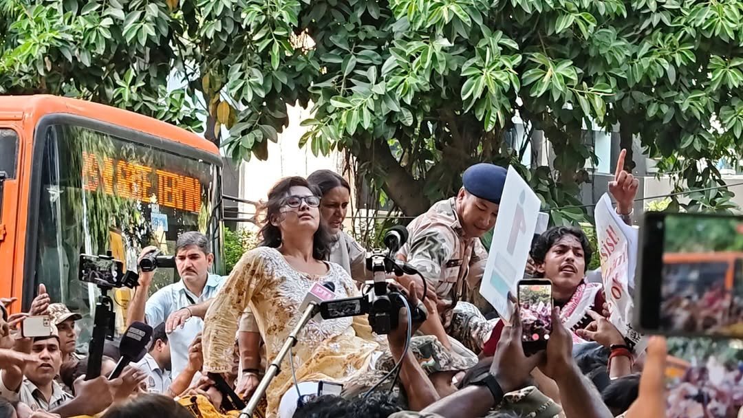NehaAisa's tweet photo. Please come to Jantar Mantar. Peaceful protesters deserve to be heard, not intimidated. Stand with us against alleged police brutality. https://t.co/GARRnujrvl