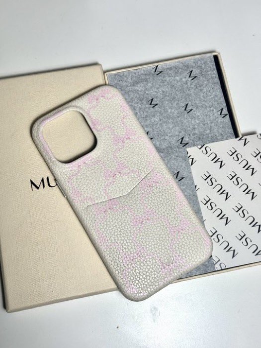 24Decx_'s tweet photo. wts : #ส่งต่อเคสmuse 🎀🏹
muse รุ่น Pretty In Pink ' MUSE your way
สี ivory (used naka สภาพ 80% ปุ่ม/สีไม่ลอก)
ราคา 250 ส่งฟรี 🤎
**พร้อมโอนลดเพิ่มได้นิดหน่อยค่า**
#ส่งต่อเคสไอโฟน #เคสไอโฟน15promax #เคสไอโฟน15promax #museonthemove #iphone15promax #เคสmuse #ส่งต่อcaseiphone https://t.co/V1GpaleGza