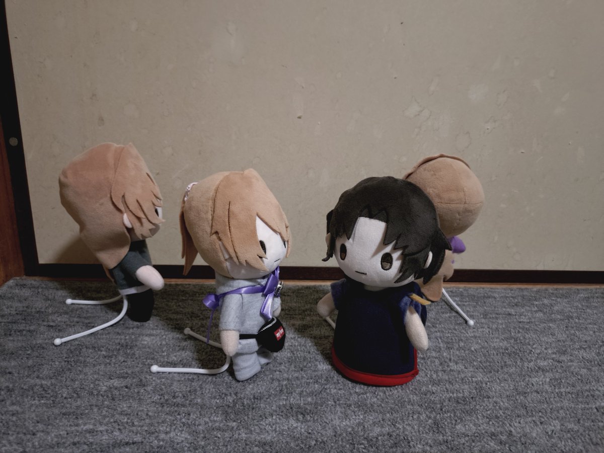 koyontan's tweet photo. 君らもうウォーミングアップしてんのかやるなぁ
親子マラソンまで一緒に頑張ろうな！

あ、うん！

なんでおしゃかずが父なんだどう見ても僕じゃないかﾌﾞﾂﾌﾞﾂ

……。 https://t.co/ga0tdgvRkh