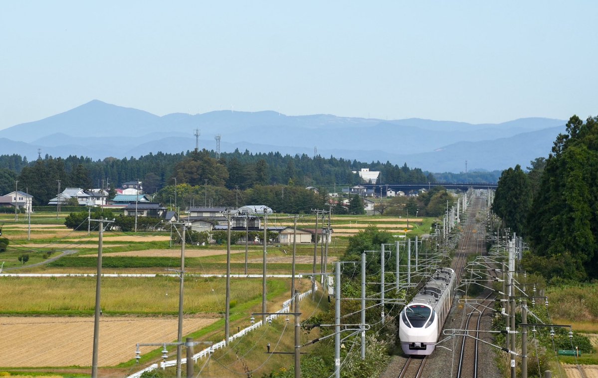 atsushi1121's tweet photo. 2026.10.4
東北本線
E657系 K4編成
盛岡地区ハンドル訓練

姫神山をバックに
盛岡への初入線。 https://t.co/cTpeDFmDAf