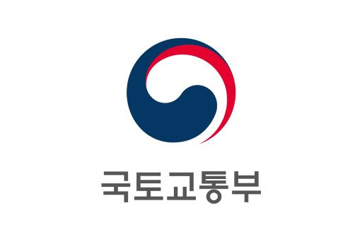 Tslachan's tweet photo. $TSLA
🚨South Korea’s Transport Ministry Turned Down Tesla’s Offers to Supply FSD Test Vehicles.

Tesla Korea proposed, at least twice, to support a government safety review of Full Self-Driving and to provide test vehicles for that work. The Ministry of Land, Infrastructure and Transport did not take up those offers.

In November 2025, Tesla Korea proposed cooperation on a domestic safety verification and offered test vehicles for that purpose. 

In July 2026, before the launch of FSD V14 Lite, it again offered technical and safety materials and renewed the proposal for a government-level safety review backed by test vehicles.

That outreach has not produced a joint review. The Korea Transportation Safety Authority has no record of directly testing, evaluating, or analyzing FSD. 

The transport ministry’s position is that it is not in separate consultations with Tesla Korea.

Taken together, the record points to a rejection: Tesla Korea offered vehicles and materials for an official safety check, and the ministry did not accept or pursue that cooperation.