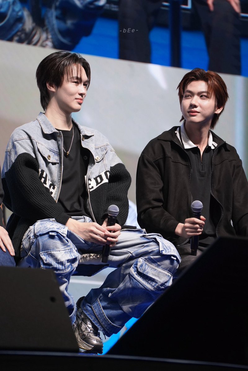 borawan13's tweet photo. พี่อั๋นจะไปรู้อะไร🙂‍↔️

[ #Aunstamp ]
#GMMTVFANIVAL2026HappyFamilyxAS https://t.co/JJk2b6kgCb