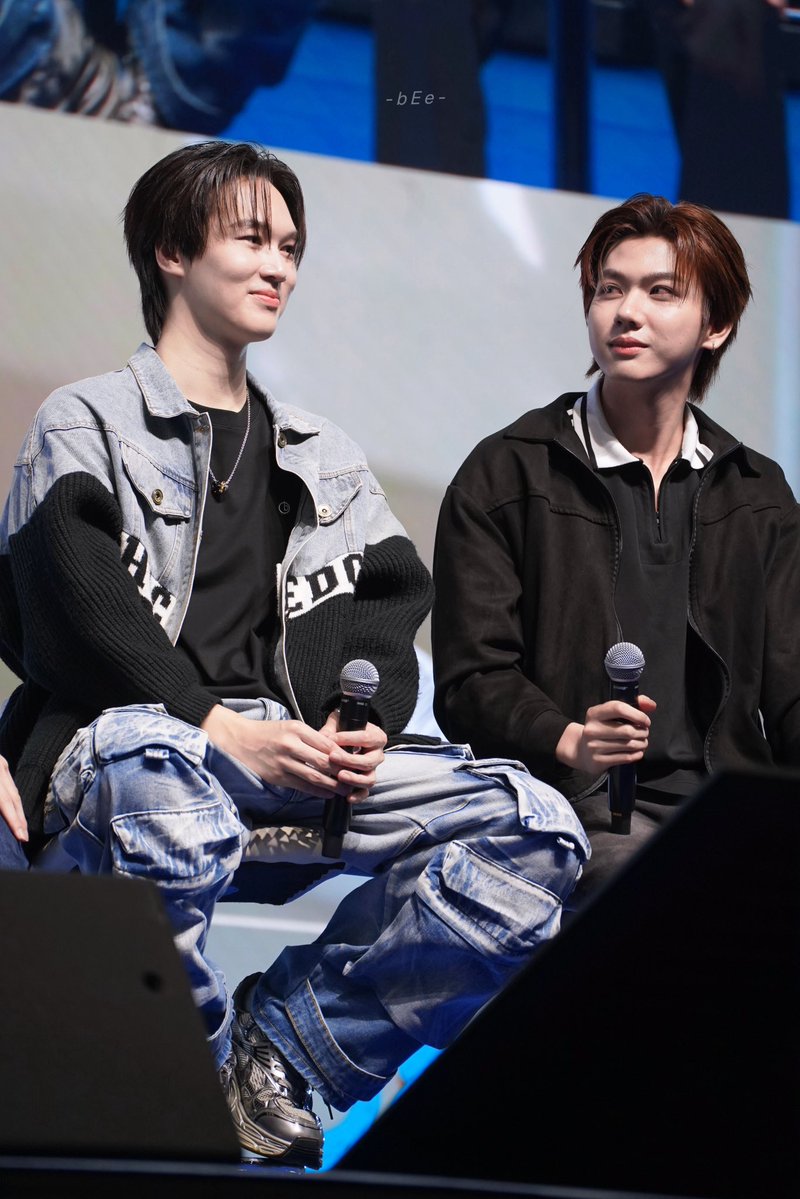 borawan13's tweet photo. พี่อั๋นจะไปรู้อะไร🙂‍↔️

[ #Aunstamp ]
#GMMTVFANIVAL2026HappyFamilyxAS https://t.co/JJk2b6kgCb