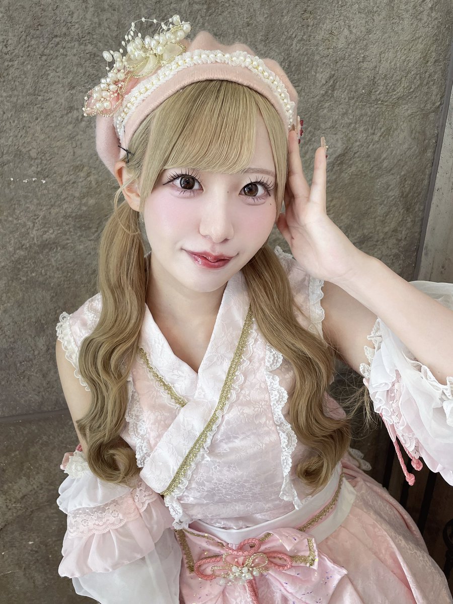 pii_hirose's tweet photo. おはよ♡
ベレー帽かわい？💕🎀💘 https://t.co/sNm5bTJGYL