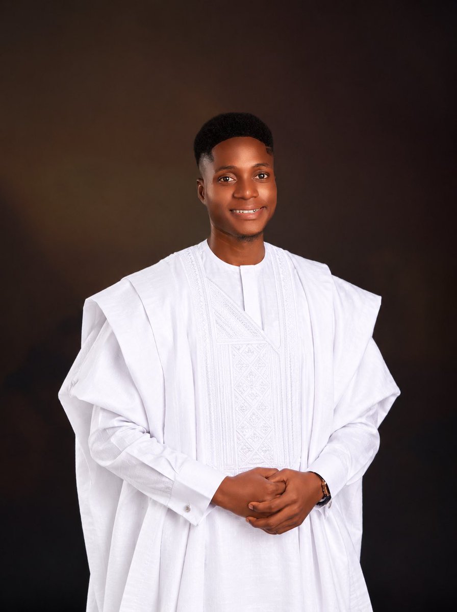sevystix's tweet photo. HAPPY FIRST SUNDAY🌏❤️🔥✨
THERE IS NO DISADVANTAGE IN THE BELIEVER WHO SPEAKS AND CONFESSES GOD’S WORD.

Those who refuse to speak are the ones at a disadvantage.

At least, SPEAK!

It is better to speak God’s Word and see it manifest than to remain silent! https://t.co/BKGvXvCIY0