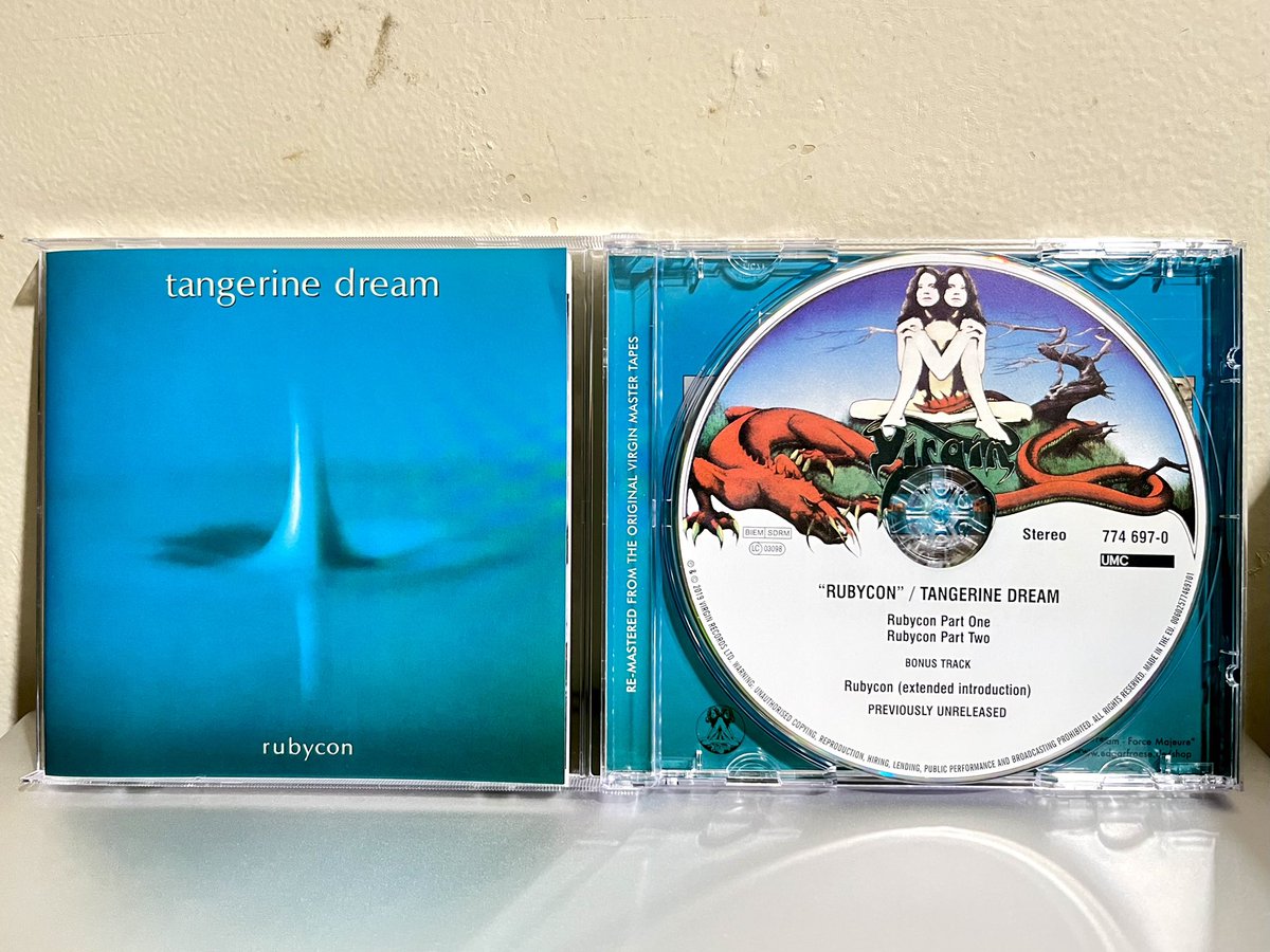 Geo_Weite's tweet photo. タンジェリンドリームの『ルビコン』を買いました。
ひたすら水をイメージした音が収められたアルバムです。 https://t.co/QolOvMqwWE