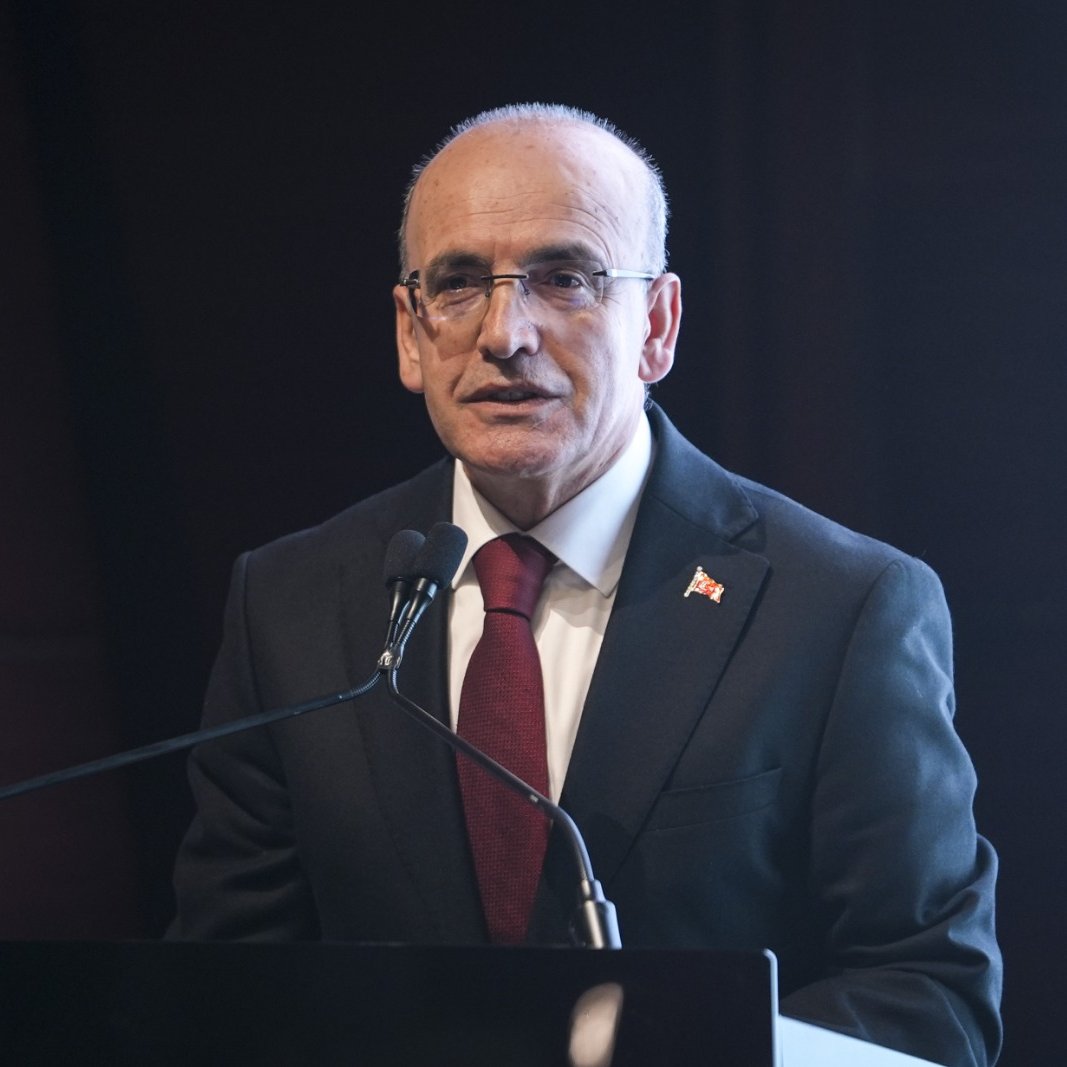 pusholder's tweet photo. SON DAKİKA: Hazine ve Maliye Bakanı Mehmet Şimşek, ön inceleme ve araştırma yapılması amacıyla Teftiş Kurulu'nu görevlendirdi. (NTV) https://t.co/KV5H7HUaxA