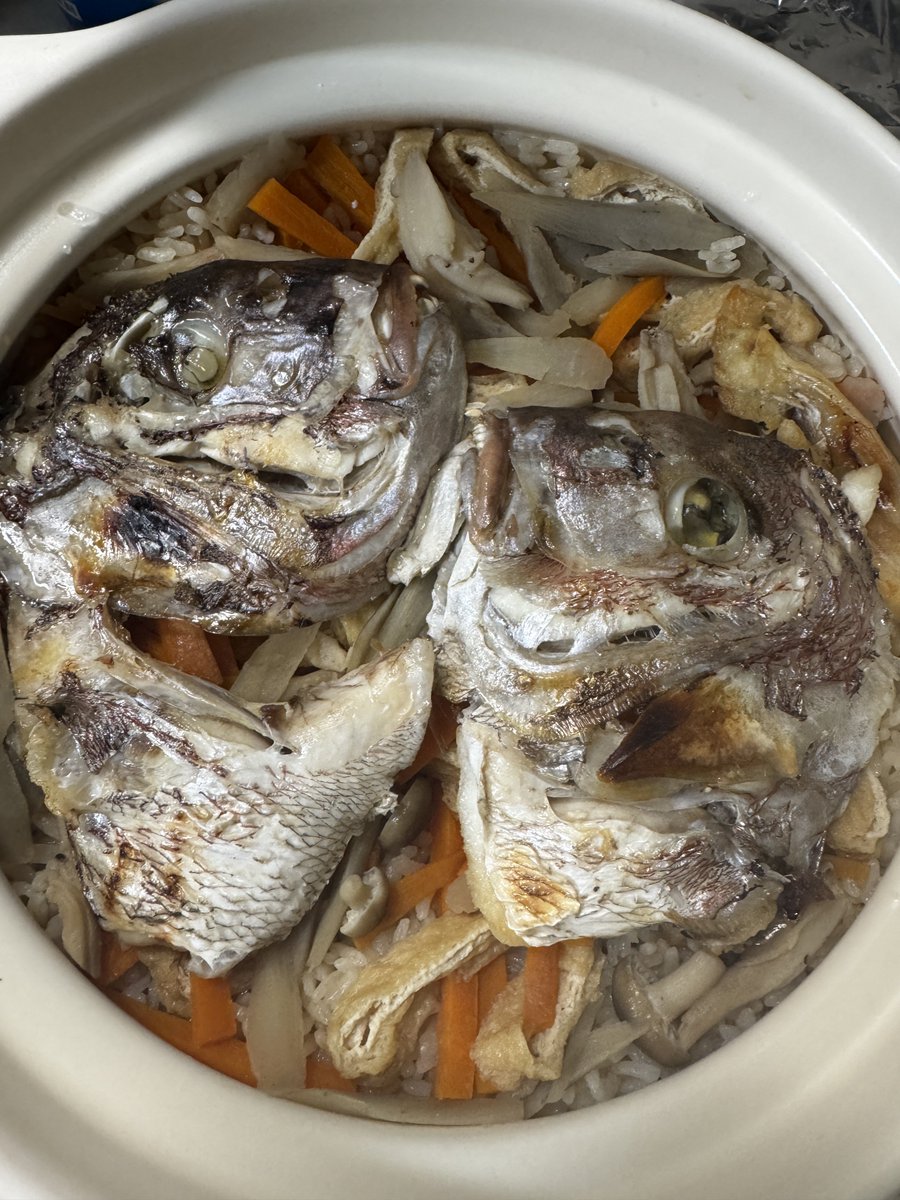 iasashin's tweet photo. ルフィ、メシができたぞ
今日は鯛飯だ https://t.co/0vUMyBSOXD