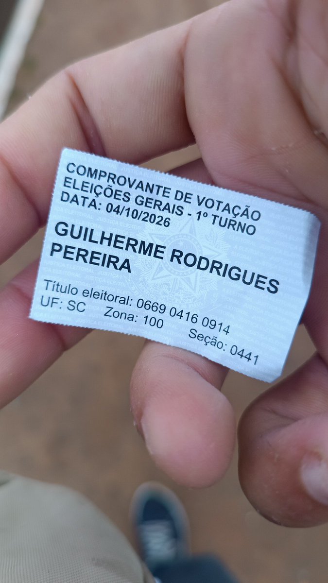 GuiRv10's tweet photo. Dá-lhe 14 nas urnas 🇧🇷💛🖤

@shakesteinn @LCKBrasil_ https://t.co/6c6XnPohBX