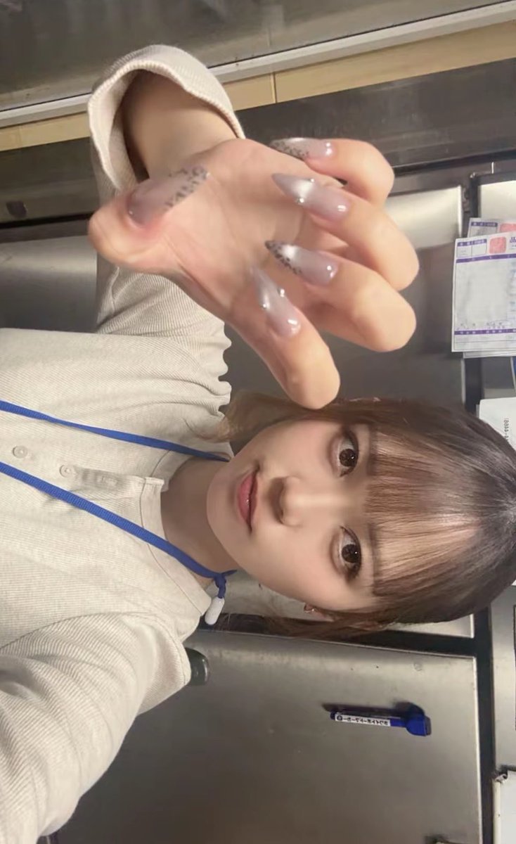 harusqs's tweet photo. @rojiura_tihiro ｲﾙﾖ🧚‍♀️
明日から3連休だから
会いに来てくださいまし^ ^✨ https://t.co/URznnIx0Bw