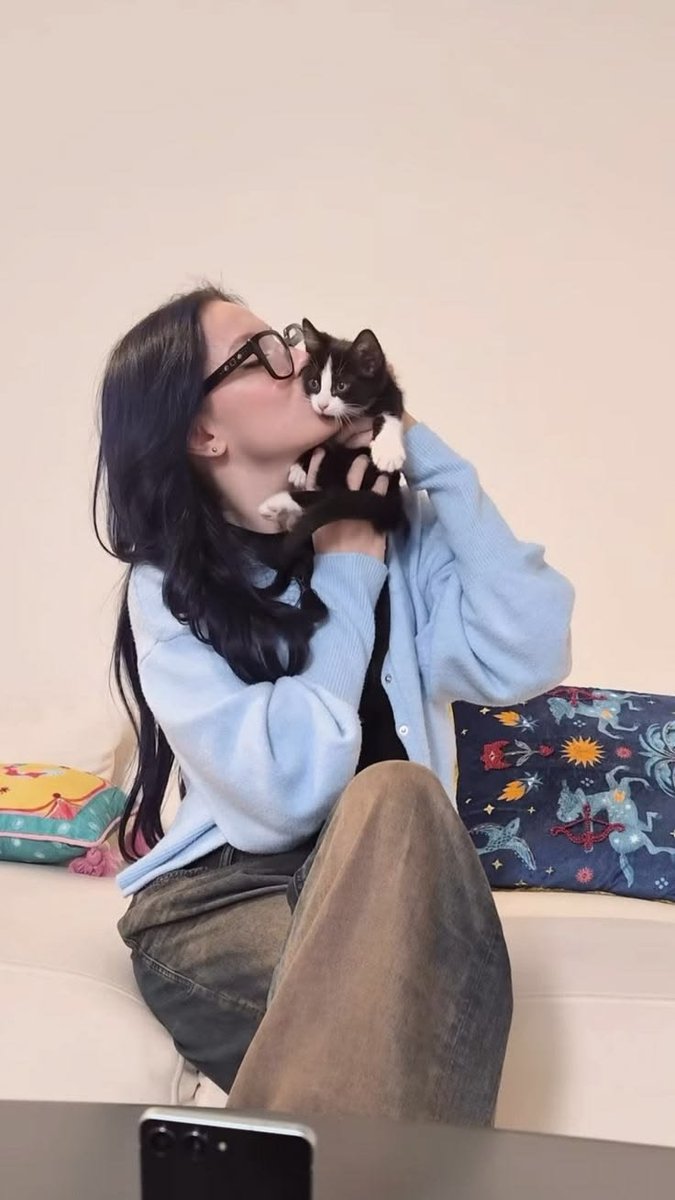 valyrianspark's tweet photo. Kutlu olsun, güzel kalplilerim 💛 https://t.co/0M4yNGB11I