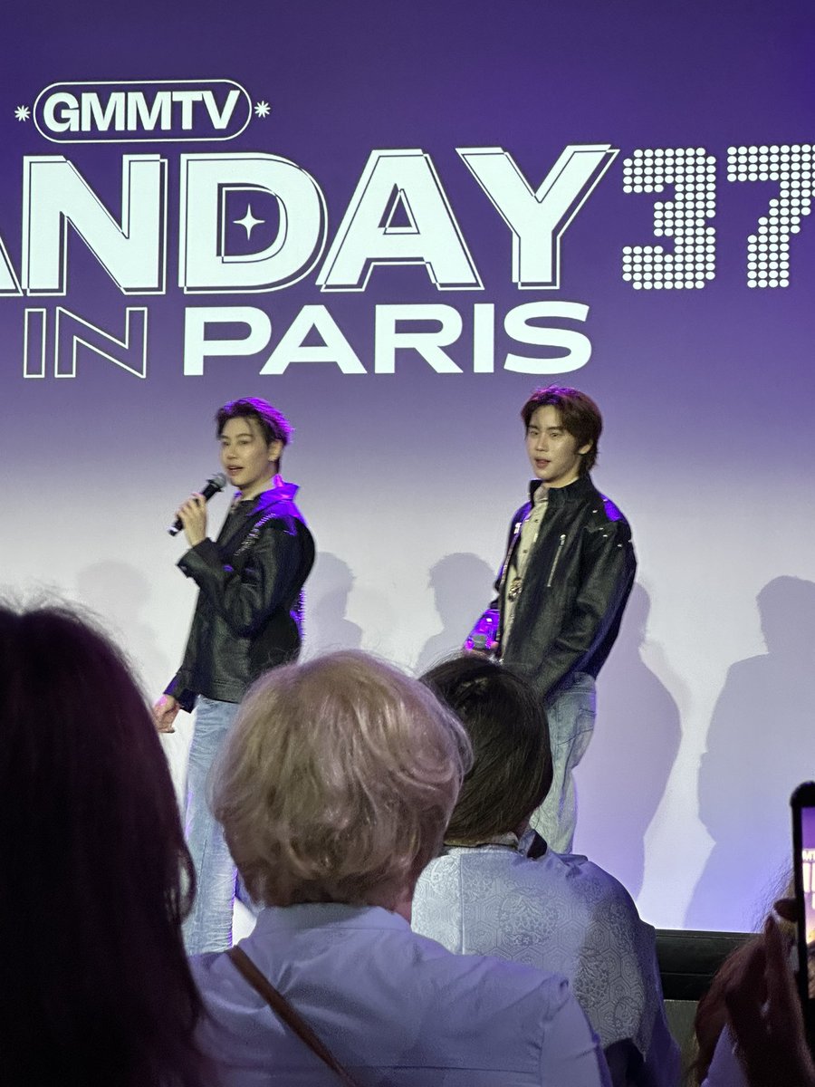 leaxoxoms's tweet photo. Hello guys! 

#GMMTVFANDAY37INPARIS
#BounPrem https://t.co/YezOe5IrbN