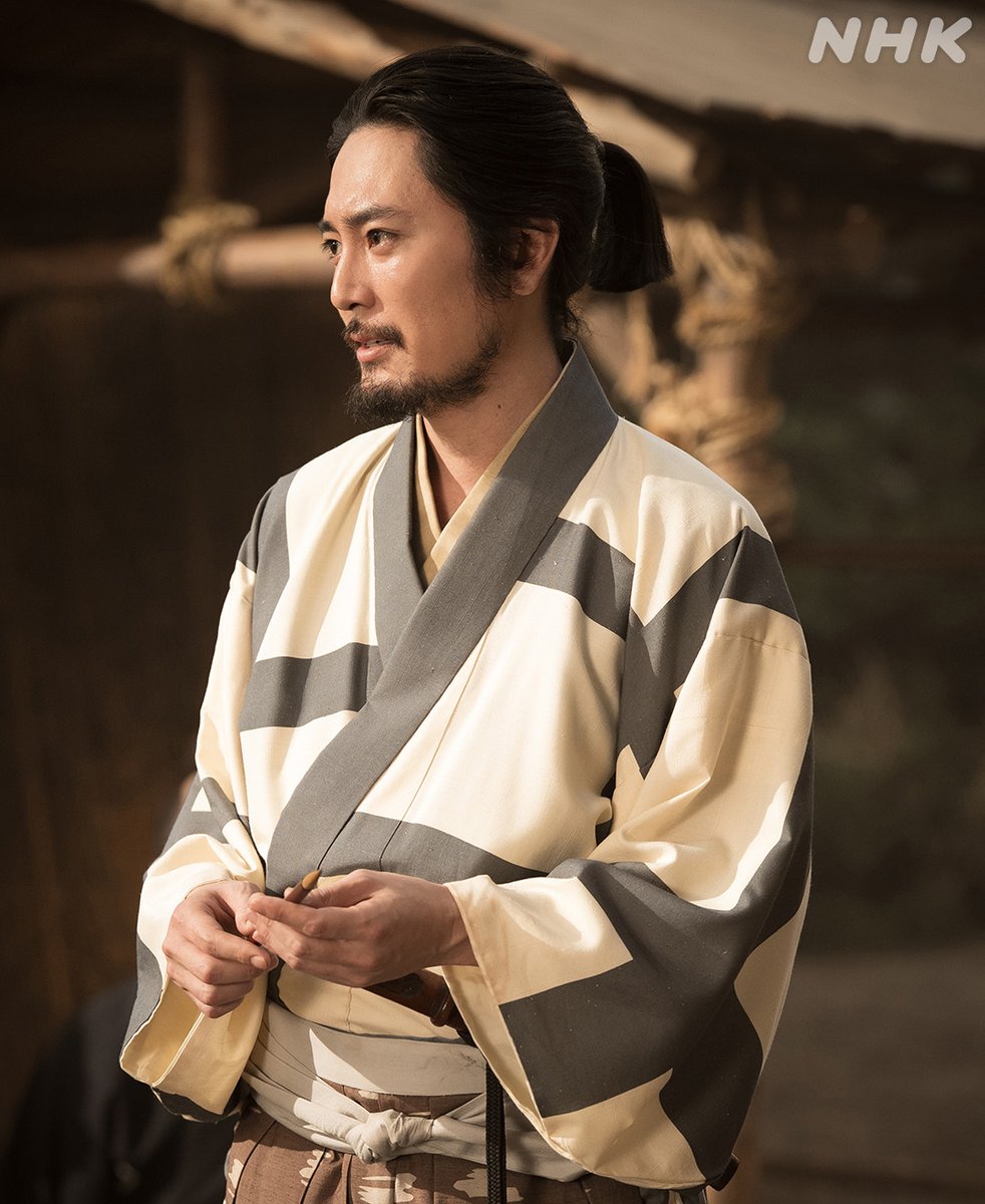 nhk_toyotomi's tweet photo. 「誠によいと思えるこの筆で、偽りない商いがしてみたかった」

第38回配信中🔗https://t.co/lZk6D2J1Rp

#間宮祥太朗
#豊臣兄弟 https://t.co/QI05nE73tS