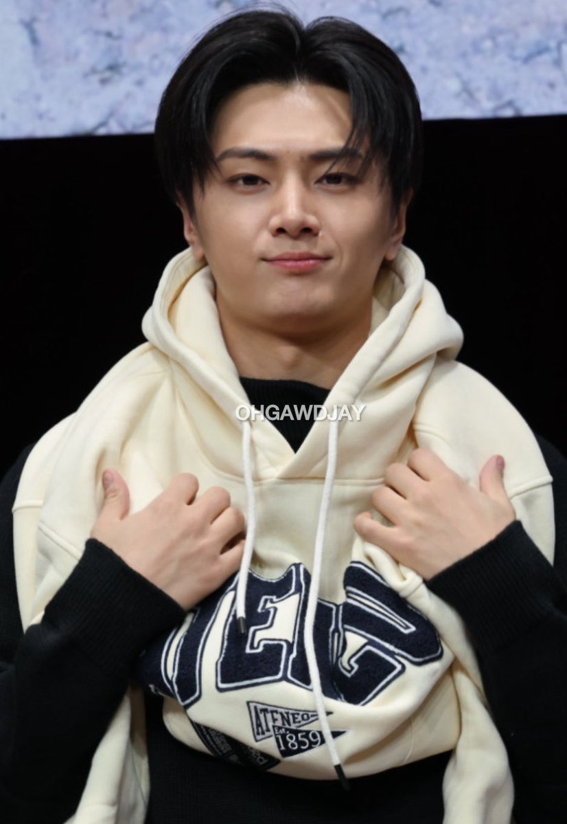 starsbyjay's tweet photo. atenean jay na hatid sundo si isko jungwon sa UP trewww? 🙂‍↕️ https://t.co/MTAoiyKsKb