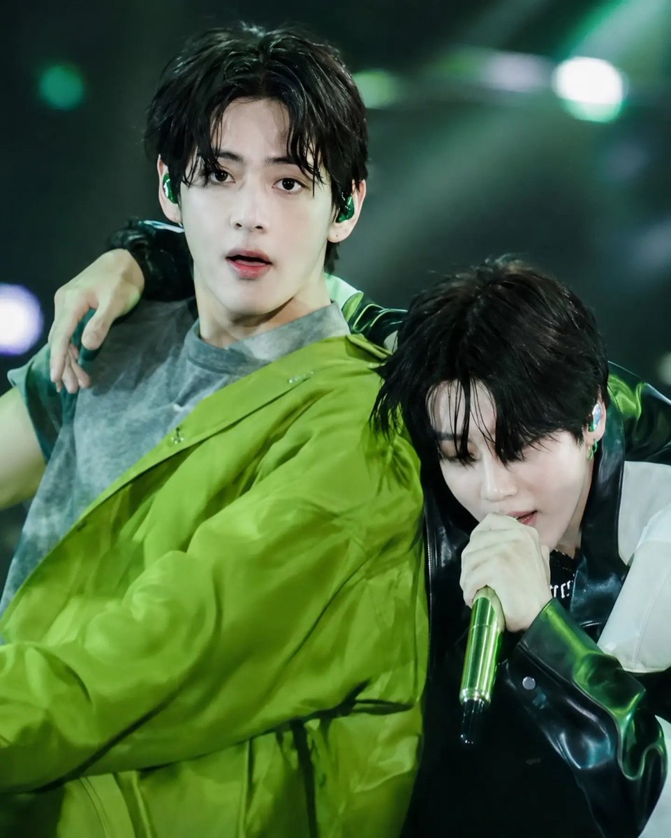 Jungkoo_gukkk97's tweet photo. 자기 ~ https://t.co/dEkLvj1flg