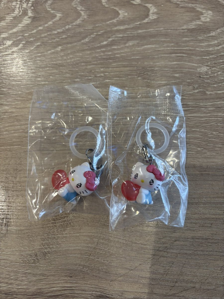 _omochichama's tweet photo. めじるしアクセサリー ガチャガチャ 交換
サンリオ ジュエルペット ズートピア どうぶつの森 イナズマイレブン 斉木楠雄

【譲】画像1 2

【求】画像3 その他未所持めじるし

郵送希望
定価+送料でお譲りも検討
種類によって当方の比率違い可能
お心当たりのある方お気軽にお声掛けください https://t.co/oCXIwTkPOl