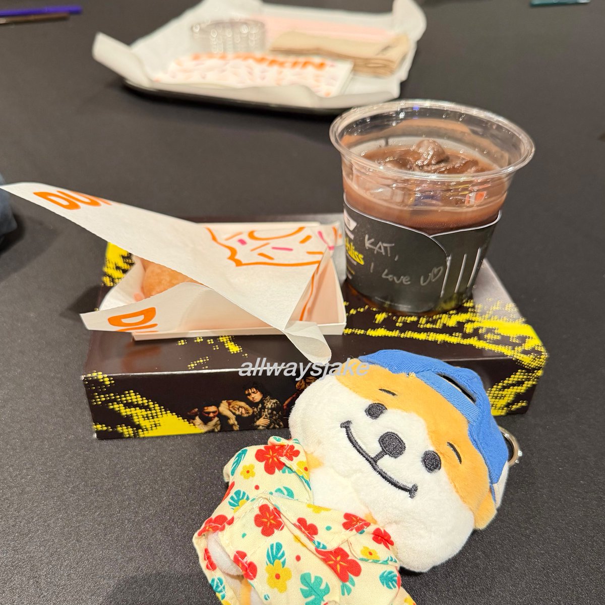 allwaysjake's tweet photo. when jake asked for my order, asked him what he would recommend, he recommended the glazed mochi 😂 https://t.co/8j48VbZDhx