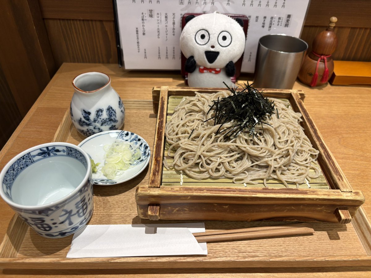 03070810inu's tweet photo. 昼はぱんちゃんとざる蕎麦😋
夜はひつまぶし😋 https://t.co/V290Fjk0Rc