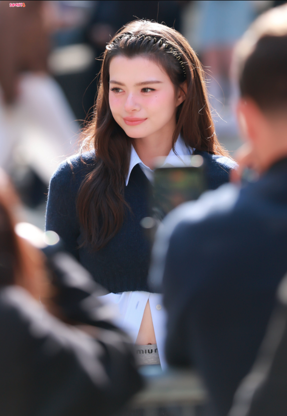 AboutMusicYT's tweet photo. Becky Armstrong looks dazzling at the Miu Miu Fashion Show today. https://t.co/vge69cjXFR