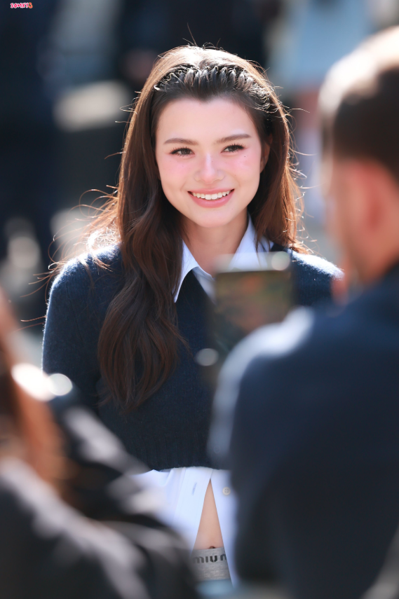 AboutMusicYT's tweet photo. Becky Armstrong looks dazzling at the Miu Miu Fashion Show today. https://t.co/vge69cjXFR