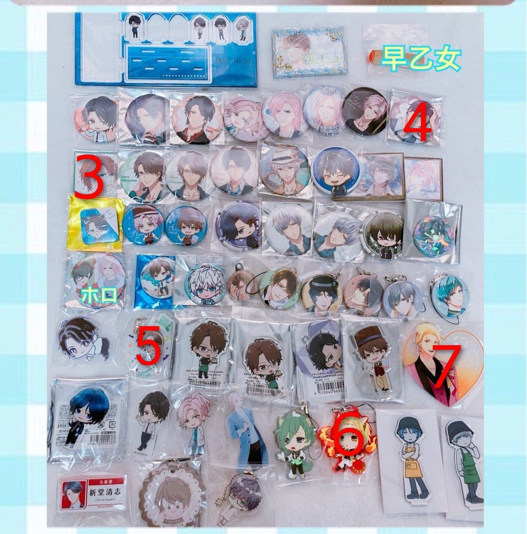 MUTUKI5393's tweet photo. @_I__sn 喜んで頂けて嬉しいです🥰
快諾ありがとうございます！
服部さん１点も含め欲しい順1〜17と多めに希望を出しましたので、なち様の希望の品との兼ね合いで交換して頂けますと嬉しく思います。
お手数おかけしますが、よろしくお願い致します。 https://t.co/1Bx6rpflhm