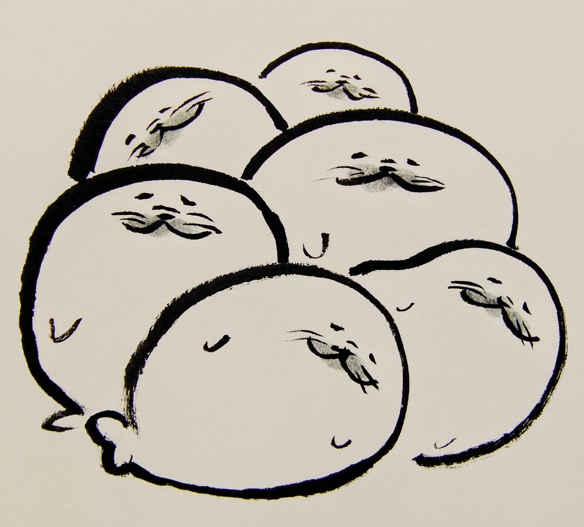 jissunboshi96's tweet photo. アザラシを描きまくるサラリーマンです。あまり上手に描けないけど、まだまだ描き続けます。 https://t.co/EcKTqV3NPP