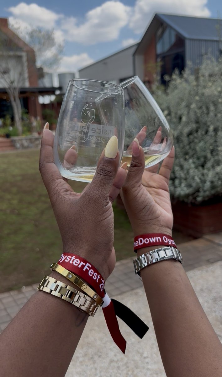 PreshK__'s tweet photo. To more wine tasting events. 🫰🏽🥂😌 https://t.co/eBsVBjJ4cT