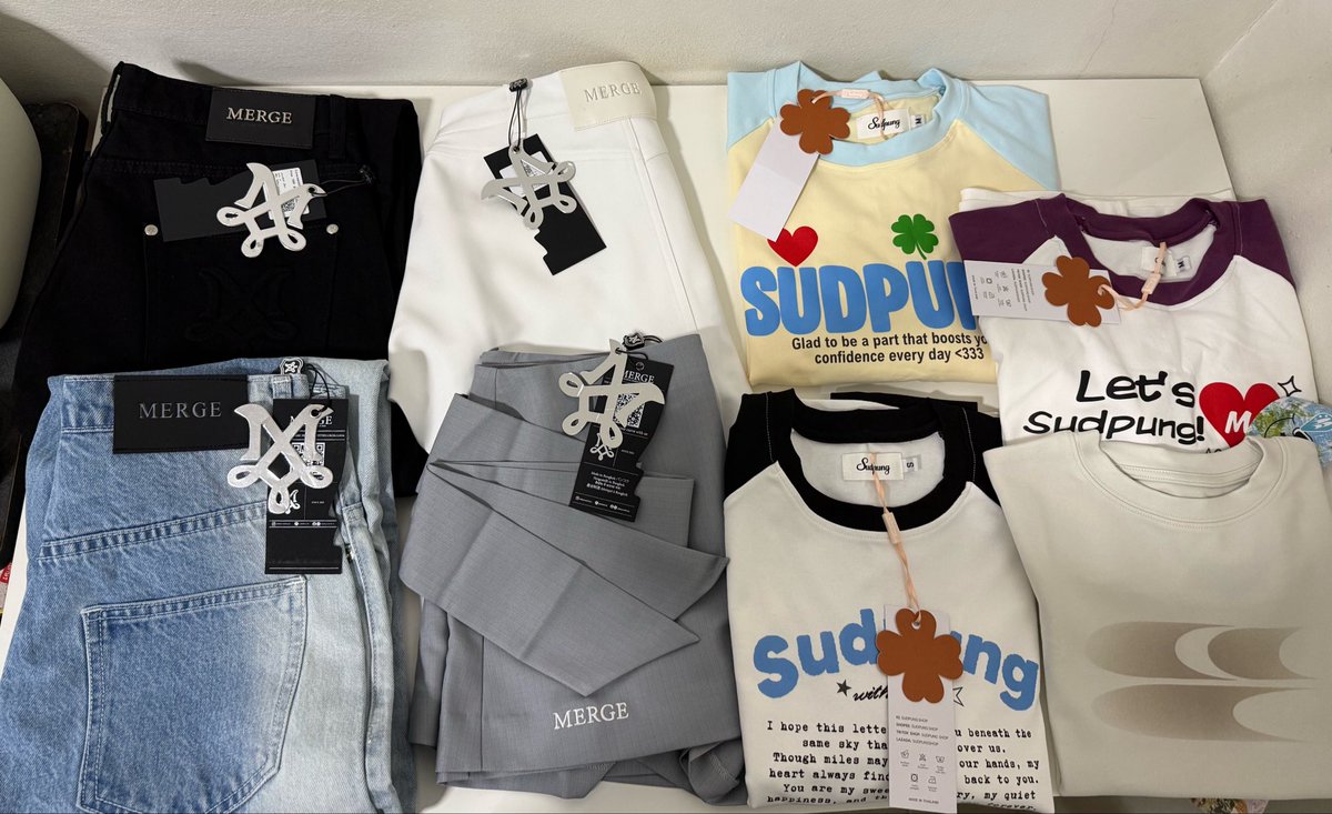 ggunntz's tweet photo. ส่งต่อเสื้อผ้างานอจ มีเยอะกว่าในรูปคับ🧺

⏰ ลง 19.00 น.

🛵💨 ค่าส่ง 45 ตัวถัดไป +5

#ส่งต่อstylist #ส่งต่อcintage #ส่งต่อเสื้อผ้า  #โล๊ะตู้ #cintageshop #stylistshop #uxryclub #ส่งต่อfeelfree #duexstudio #ส่งต่อ23begins #ส่งต่อเสื้อผ้ามือสองสภาพดี https://t.co/ZNGYm9X0nm