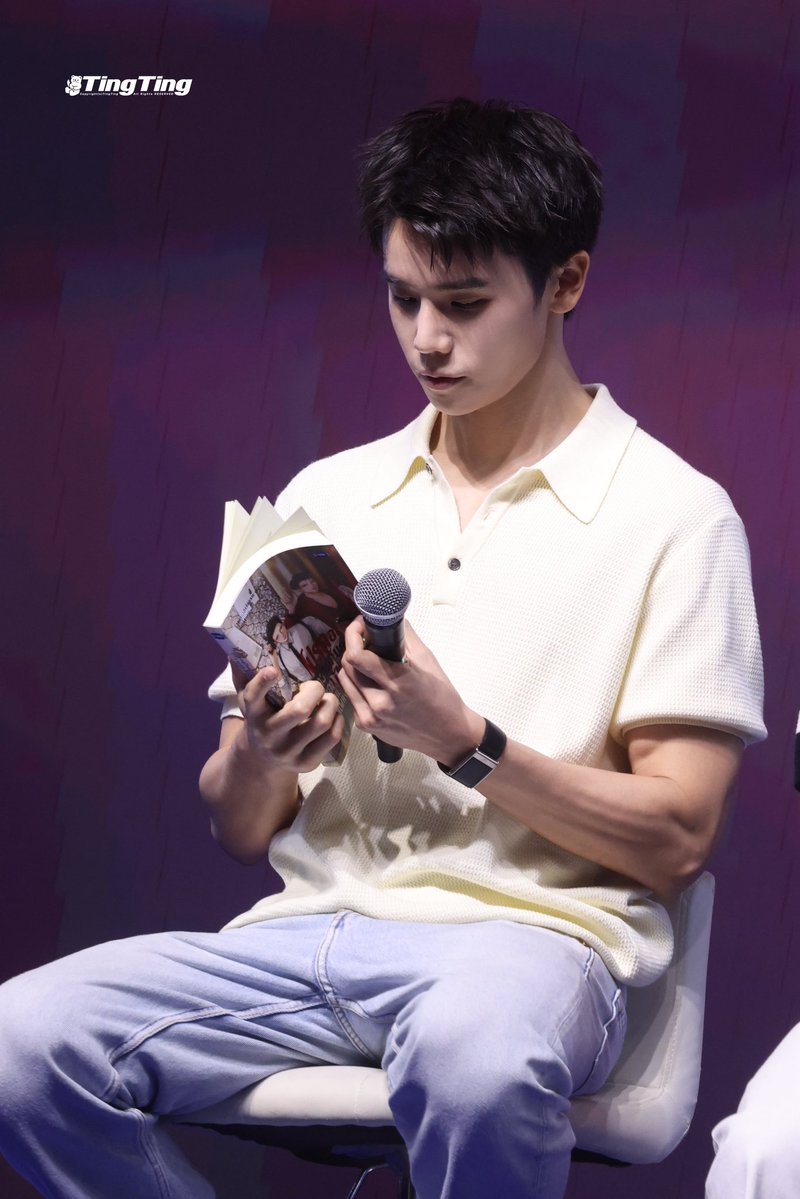tingtingislucky's tweet photo. 261004💜🥑🧸

Reading

JS CEAN LOVELYFAM

#GMMTVFANIVAL2026HappyFamilyxJS
#jimmyyjp https://t.co/IwrHTCPNwa