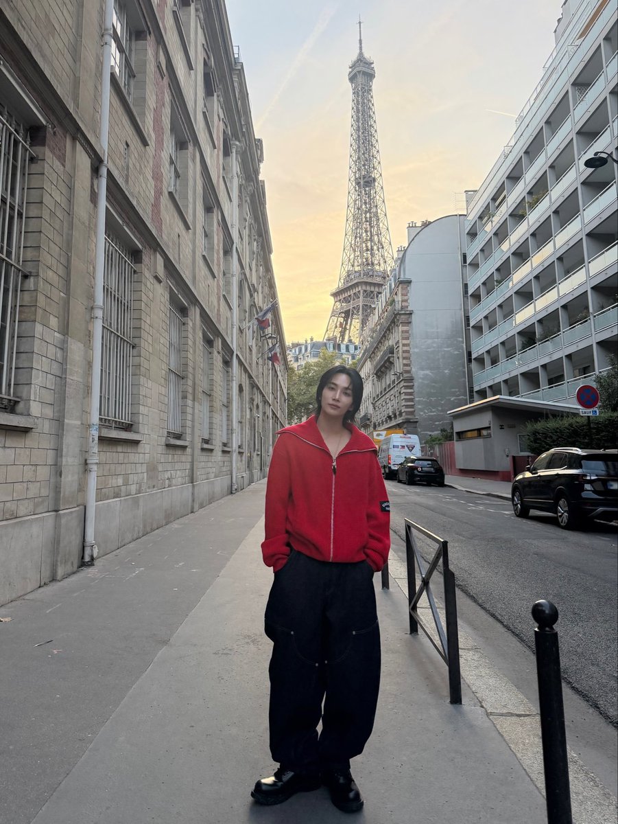 jeonghannisms's tweet photo. he always has to be silly i love him so much 😭 https://t.co/9IGiLRtSJN