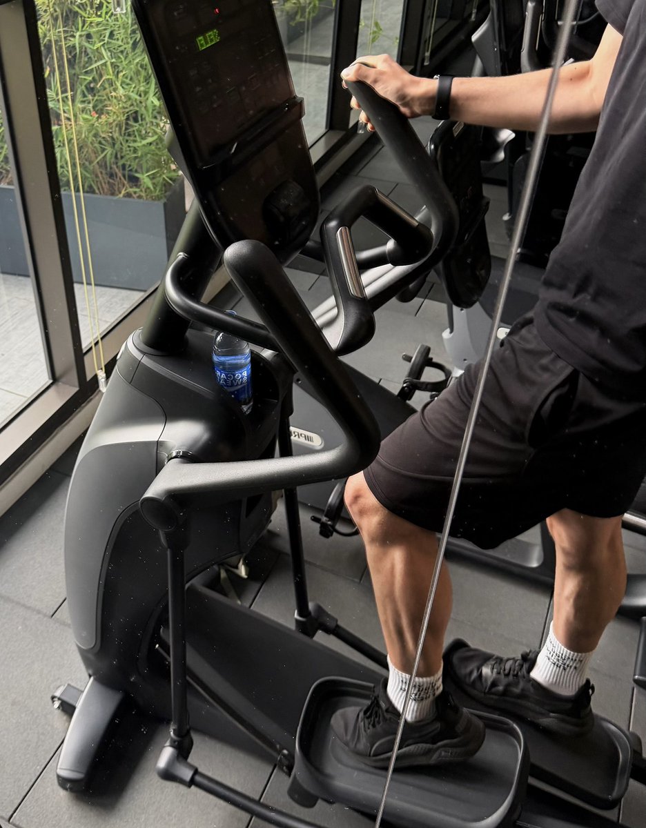 JamesAstonFit's tweet photo. 🍗 https://t.co/hoC5Bzpo50