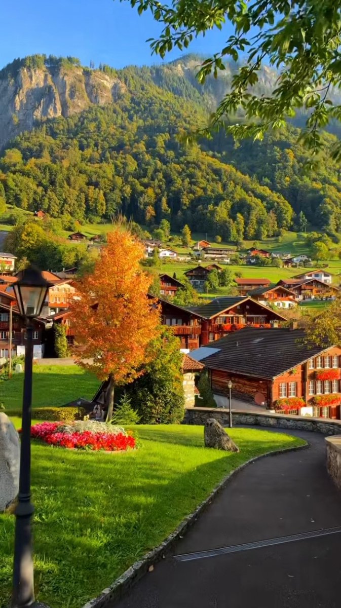 echoesofworld's tweet photo. autumn in switzerland https://t.co/rOzibVtQoH